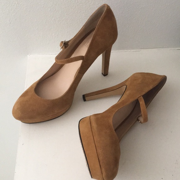 Vince Camuto "Joshlynn" Suede Mary Jane tan Pumps - Picture 14 of 17